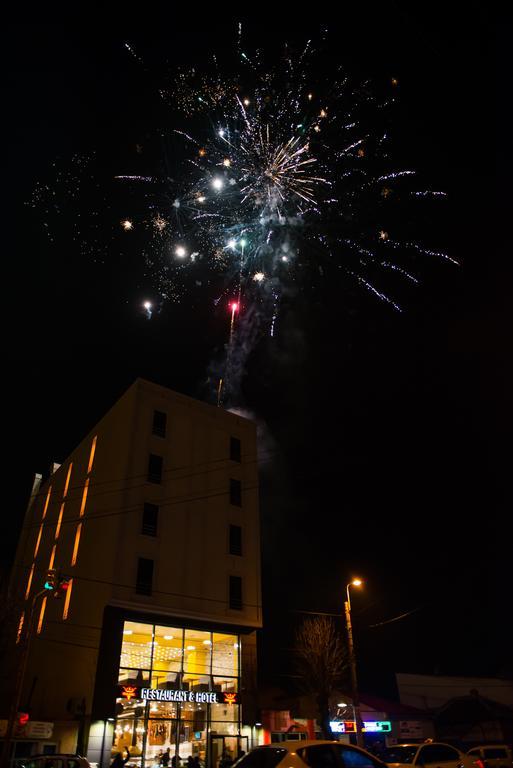 Hotel Eka Constanta Exterior photo